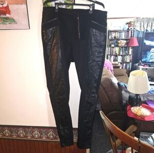 NWT CITY CHIC BLACK STUDDED SKINNY JEANS 18